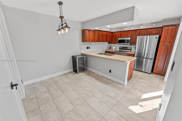 11867 SW 13th Ct, Davie, FL 33325