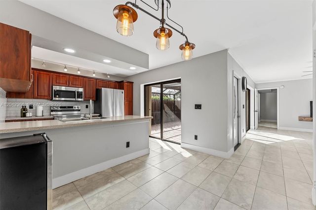 11867 SW 13th Ct, Davie, FL 33325