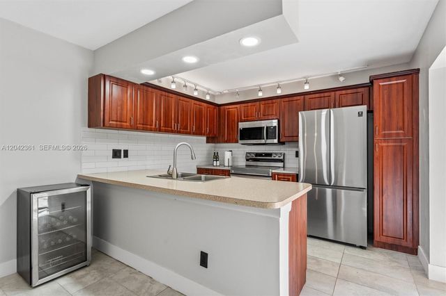 11867 SW 13th Ct, Davie, FL 33325