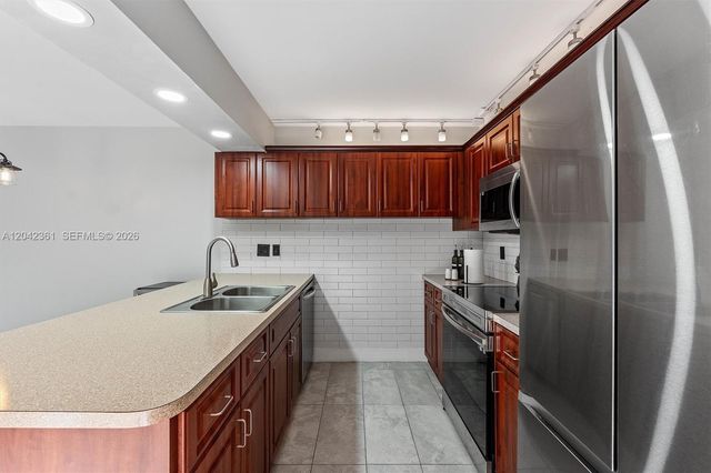 11867 SW 13th Ct, Davie, FL 33325