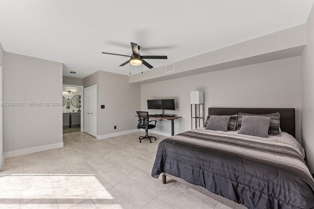 11867 SW 13th Ct, Davie, FL 33325
