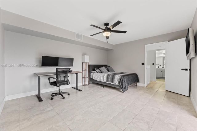 11867 SW 13th Ct, Davie, FL 33325