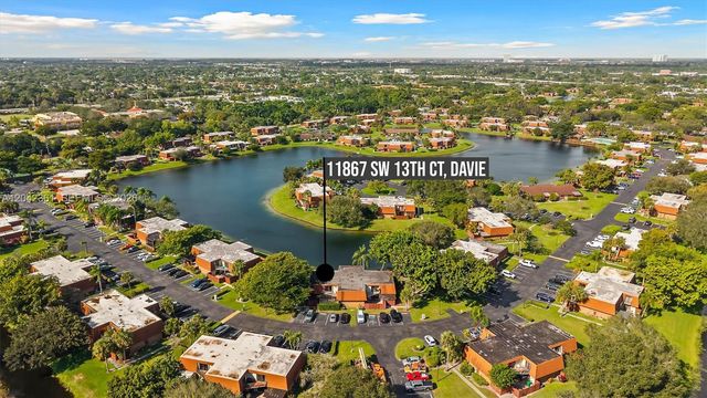 11867 SW 13th Ct, Davie, FL 33325