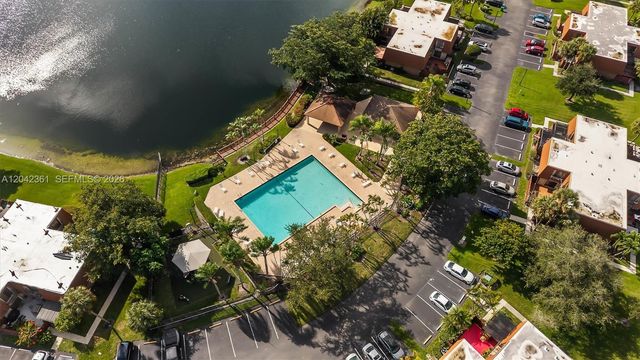 11867 SW 13th Ct, Davie, FL 33325