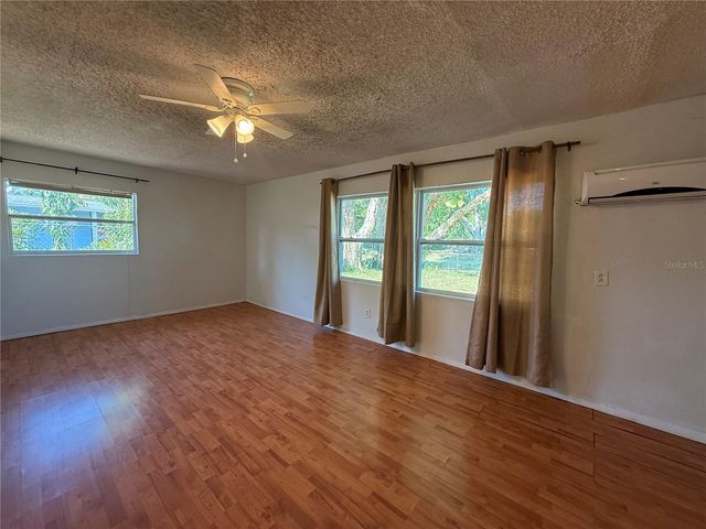 915 14TH STREET E, Bradenton, FL 34208