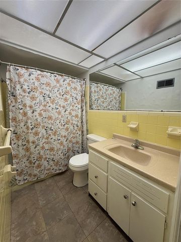 915 14TH STREET E, Bradenton, FL 34208
