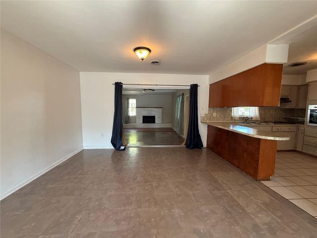 915 14TH STREET E, Bradenton, FL 34208