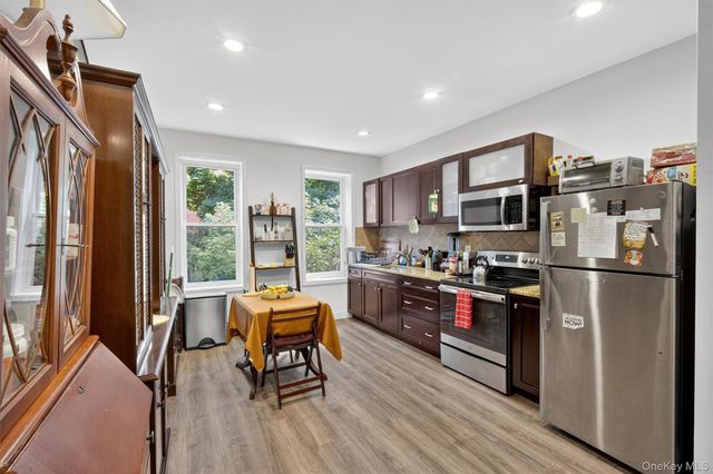 91 Carson Avenue, Newburgh, NY 12550