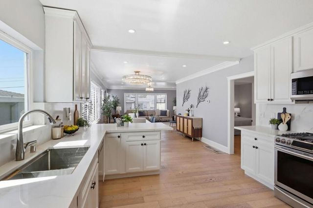 2468 Maxwell, Oakland, CA 94601