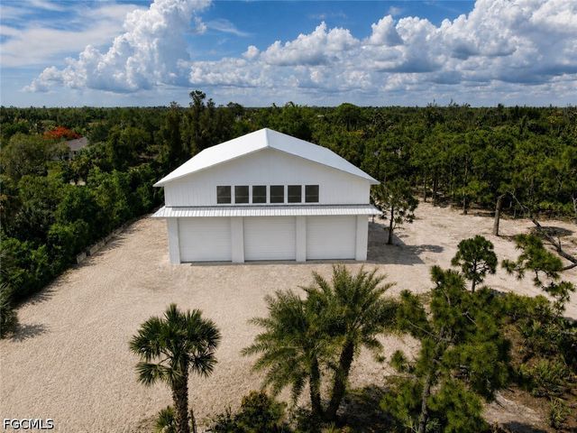 6690 Pineland RD, Bokeelia, FL 33922