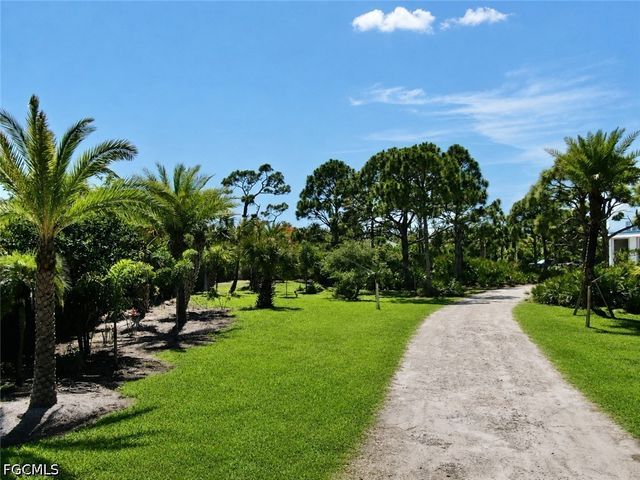 6690 Pineland RD, Bokeelia, FL 33922