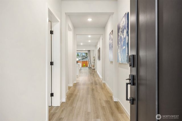 1419 NW Swenson Court, Poulsbo, WA 98370