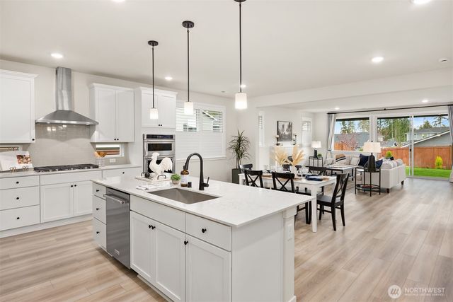 1419 NW Swenson Court, Poulsbo, WA 98370