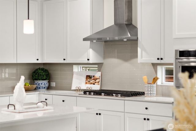 1419 NW Swenson Court, Poulsbo, WA 98370