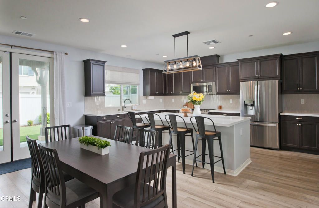 385 Azalea Street, Fillmore, CA 93015 — exterior