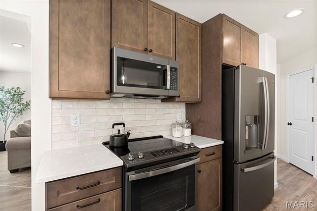 2 Berwick at River Bluffs Manors, Florissant, MO 63031