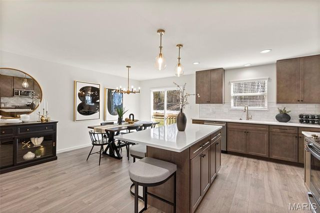 2 Berwick at River Bluffs Manors, Florissant, MO 63031