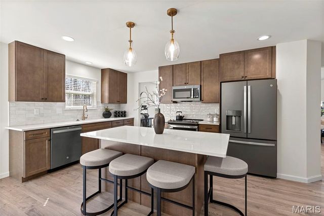 2 Berwick at River Bluffs Manors, Florissant, MO 63031