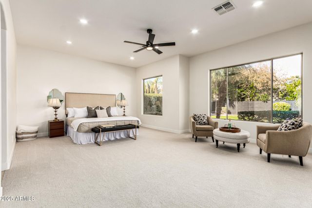 940 W MACAW Drive, Chandler, AZ 85286