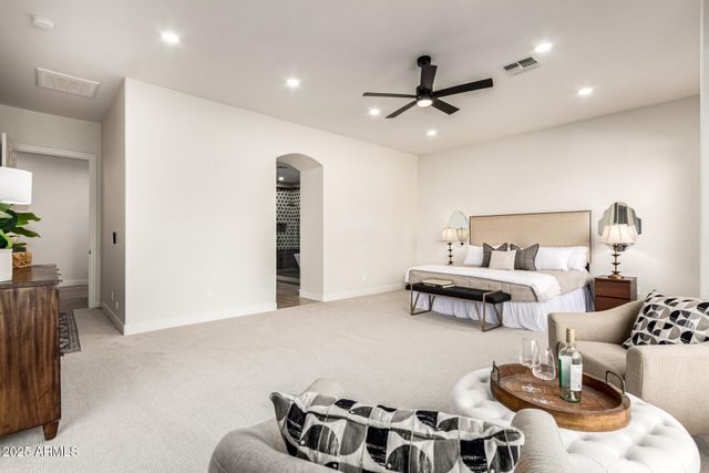 940 W MACAW Drive, Chandler, AZ 85286