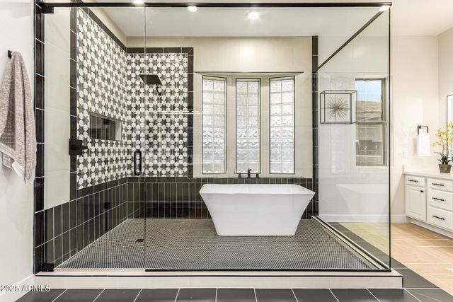 940 W MACAW Drive, Chandler, AZ 85286