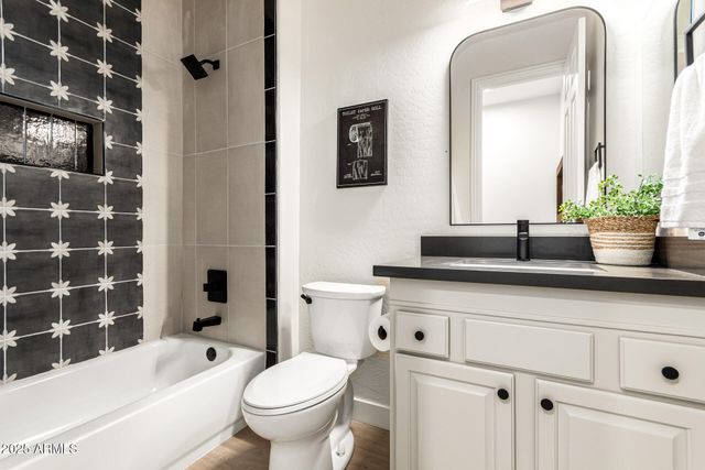 940 W MACAW Drive, Chandler, AZ 85286