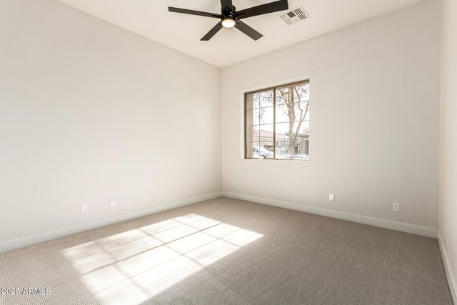 940 W MACAW Drive, Chandler, AZ 85286