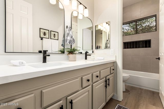 940 W MACAW Drive, Chandler, AZ 85286