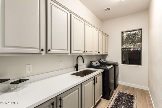 940 W MACAW Drive, Chandler, AZ 85286