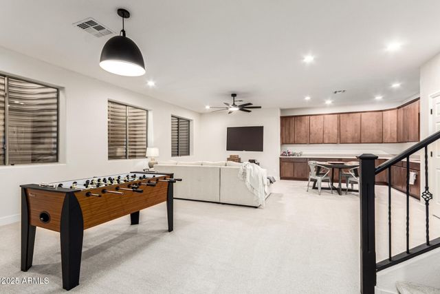 940 W MACAW Drive, Chandler, AZ 85286