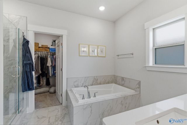 6526 Oak Meadow Drive, Owens Cross Roads, AL 35763