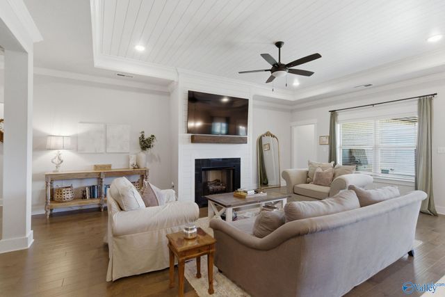 6526 Oak Meadow Drive, Owens Cross Roads, AL 35763