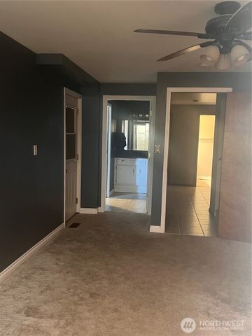 319 N Grape Drive, Moses Lake, WA 98837