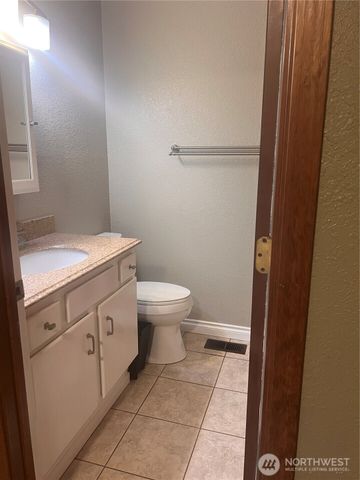 319 N Grape Drive, Moses Lake, WA 98837