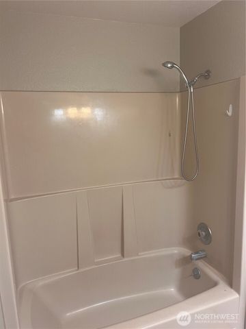 319 N Grape Drive, Moses Lake, WA 98837