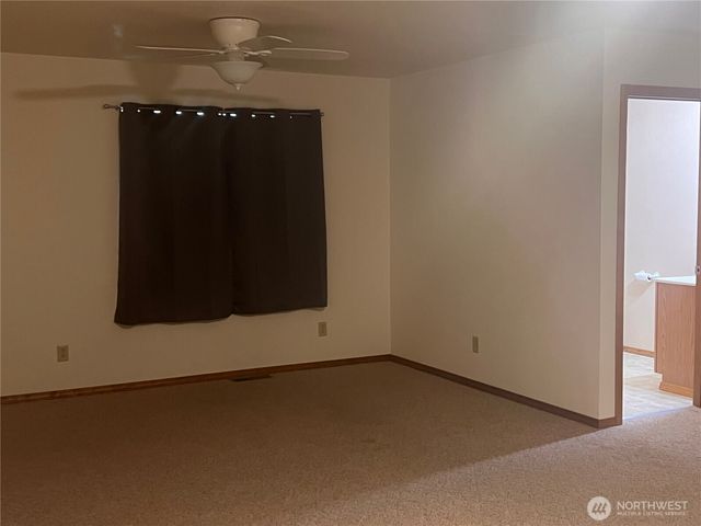 319 N Grape Drive, Moses Lake, WA 98837