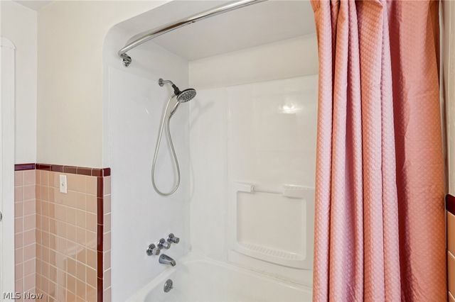 9005 Ansonia Avenue, Brooklyn, OH 44144