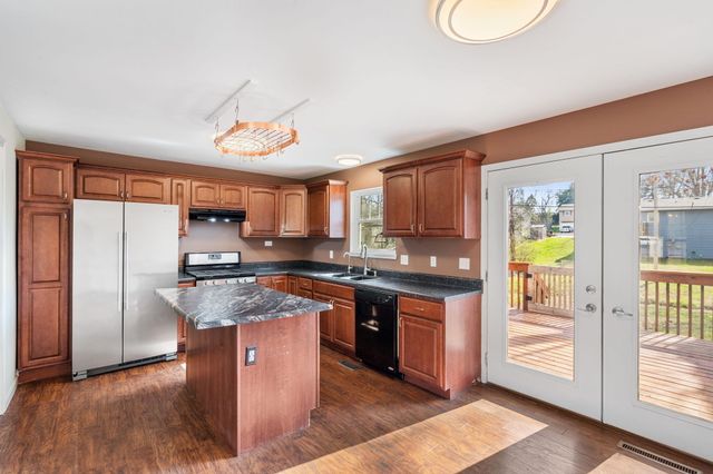 2004 N SOUTHWEST CT, Columbia, MO 65202