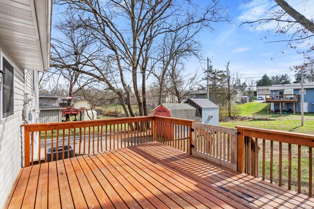 2004 N SOUTHWEST CT, Columbia, MO 65202