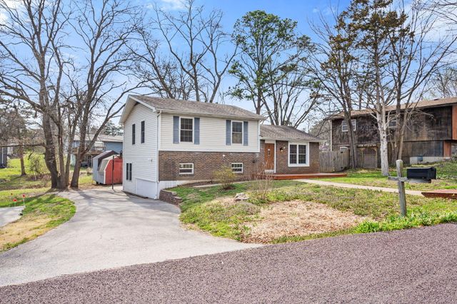 2004 N SOUTHWEST CT, Columbia, MO 65202