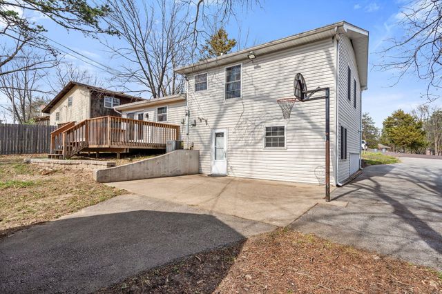 2004 N SOUTHWEST CT, Columbia, MO 65202