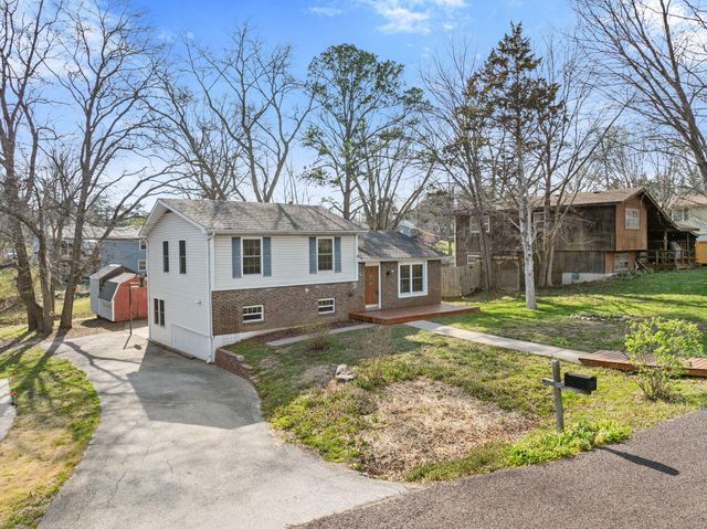 2004 N SOUTHWEST CT, Columbia, MO 65202