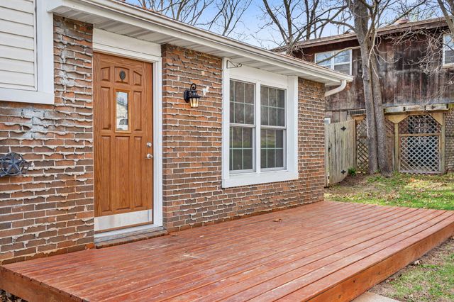 2004 N SOUTHWEST CT, Columbia, MO 65202