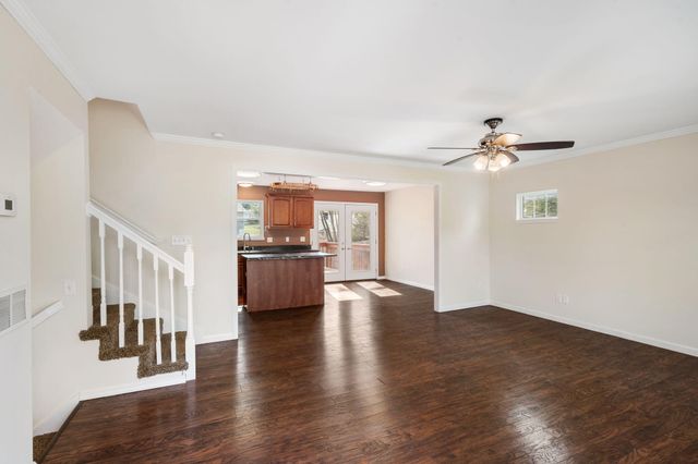 2004 N SOUTHWEST CT, Columbia, MO 65202