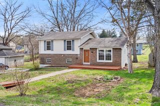 2004 N SOUTHWEST CT, Columbia, MO 65202