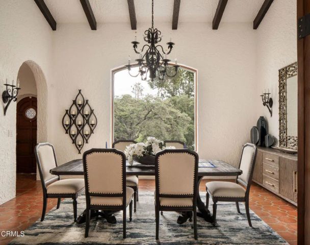 201 La Vereda Road, Pasadena, CA 91105