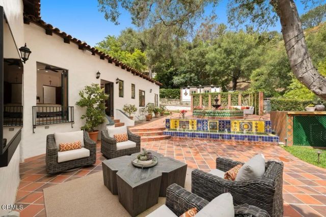 201 La Vereda Road, Pasadena, CA 91105