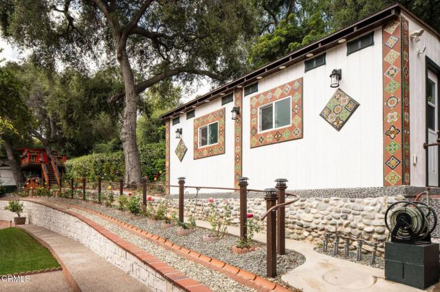 201 La Vereda Road, Pasadena, CA 91105