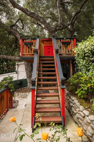 201 La Vereda Road, Pasadena, CA 91105
