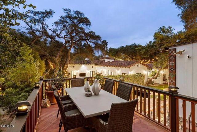 201 La Vereda Road, Pasadena, CA 91105
